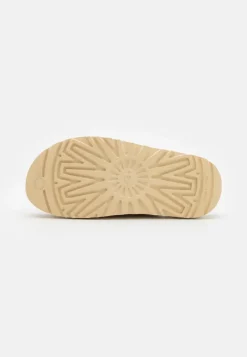 UGG Goldenstar Cross Slide Sandaalit
